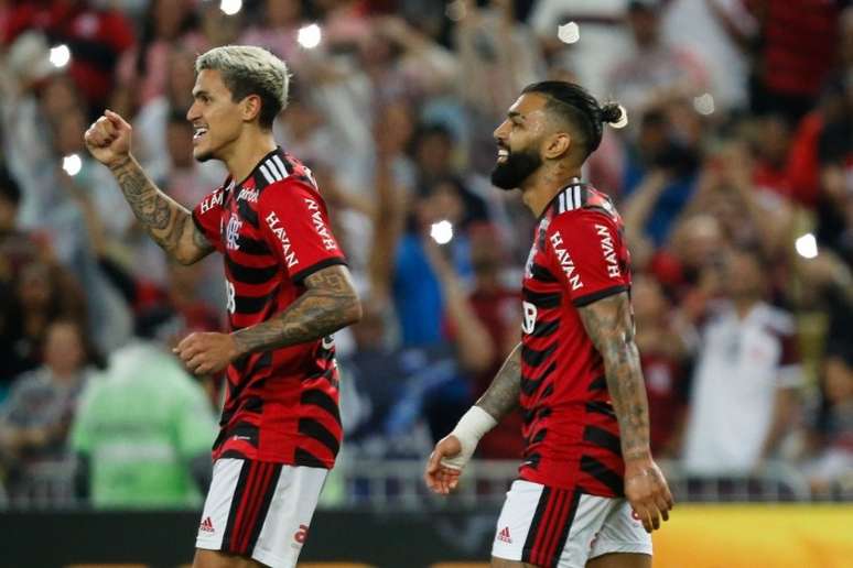 Queria, mas não levou: Vélez não dá bola do jogo a Pedro, destaque do  Flamengo, flamengo