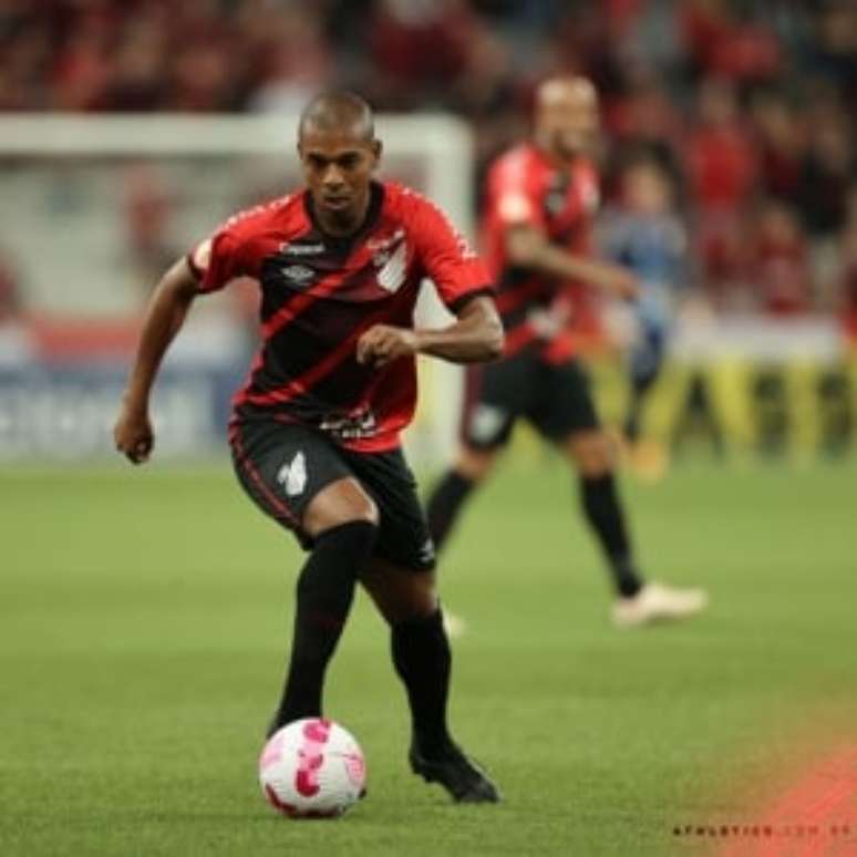 Fernandinho fez um gol no jogo (Foto: Divulgação/José Tramontin/Athletico-PR)