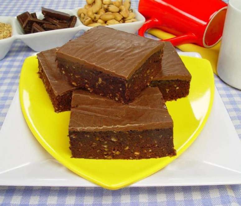 Brownie de leite condensado e chocolate (Reprodução / Guia da Cozinha)