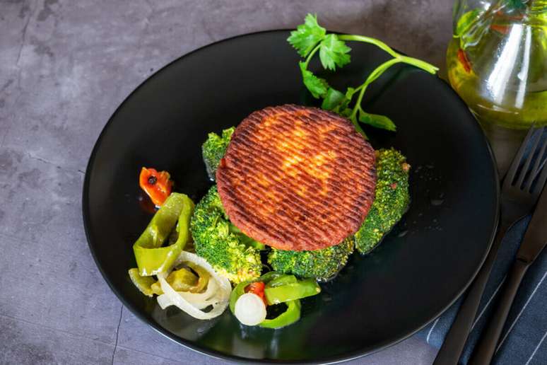 Hamb&uacute;rguer de salm&atilde;o 