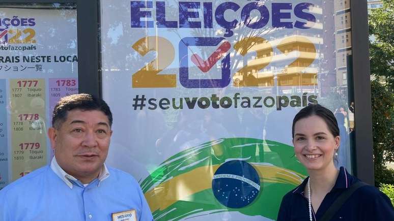 Kamiunten (ao lado de uma amiga) mora no Jap&atilde;o h&aacute; 30 anos