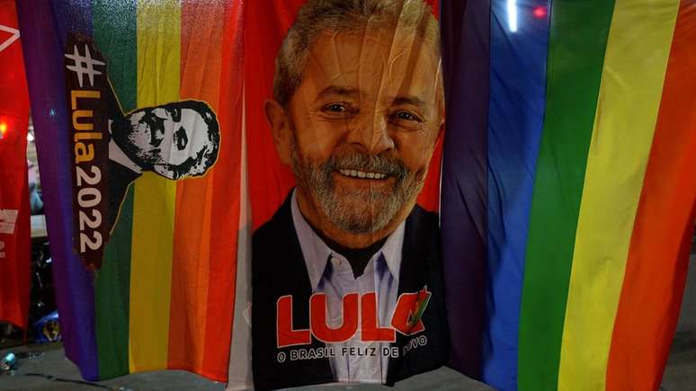 Lula somou 48,43% dos votos válidos