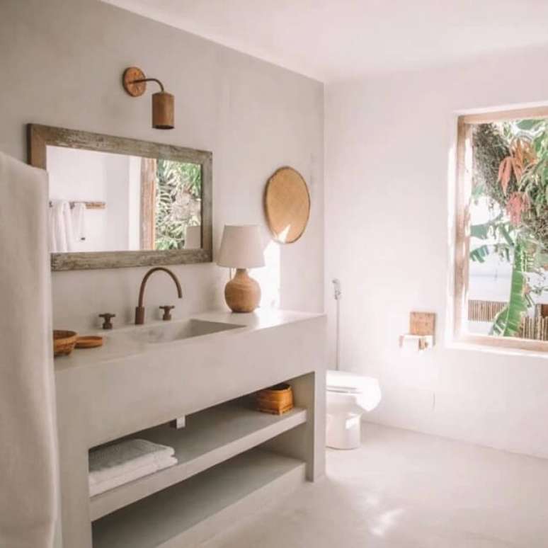 59. Banheiro com cimento queimado branco. Fonte – Casa Santo Rei