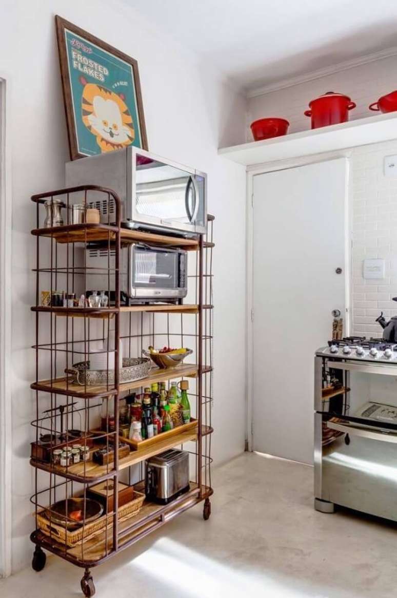 5. Cozinha com piso cimento queimado branco. Fonte – Deco Adjiman