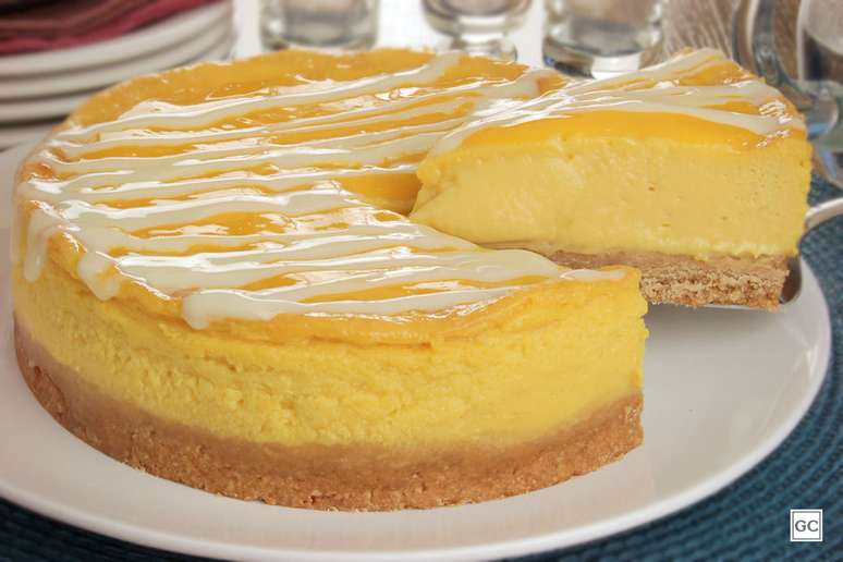 Cheesecake de manga, uma del&iacute;cia entre as receitas com frutas &ndash; Foto: Guia da Cozinha