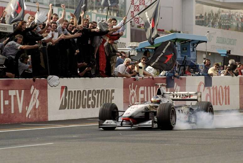 H&auml;kkinen levou o t&iacute;tulo de 1998 