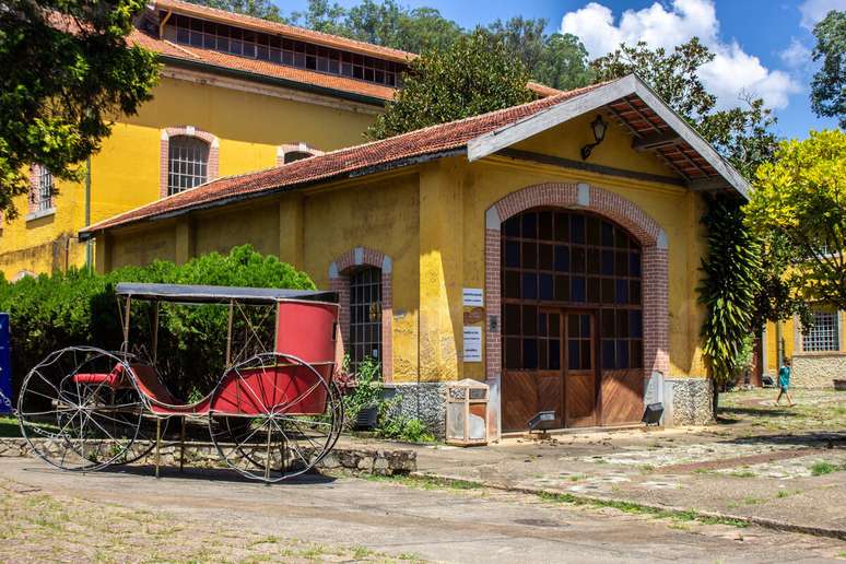 Centro Cultural Brasital promove oficina profissionalizante e trilha ecológica 