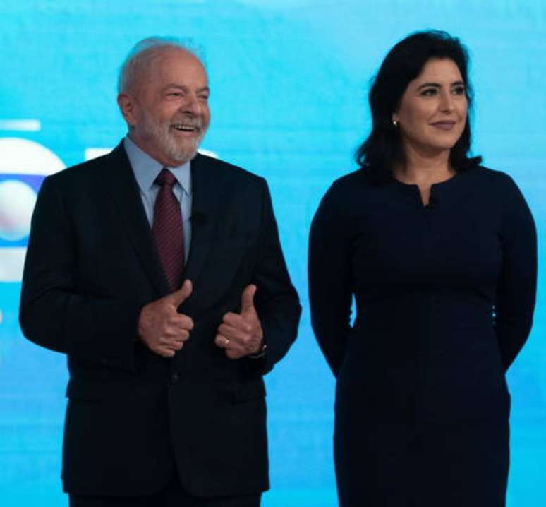 Lula e Simone Tebet durante debate antes do primeiro turno