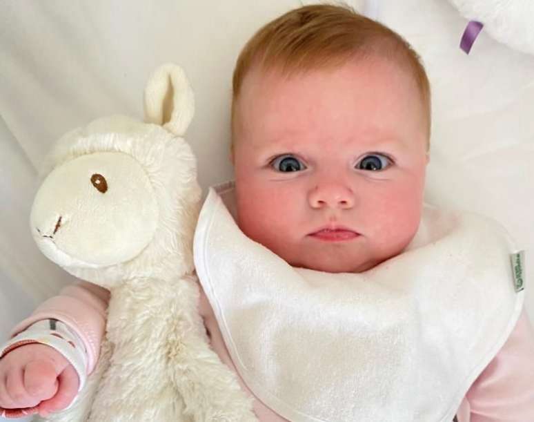 A pequena Bruna, filha de Fl&aacute;via Janini, aos 4 meses de vida