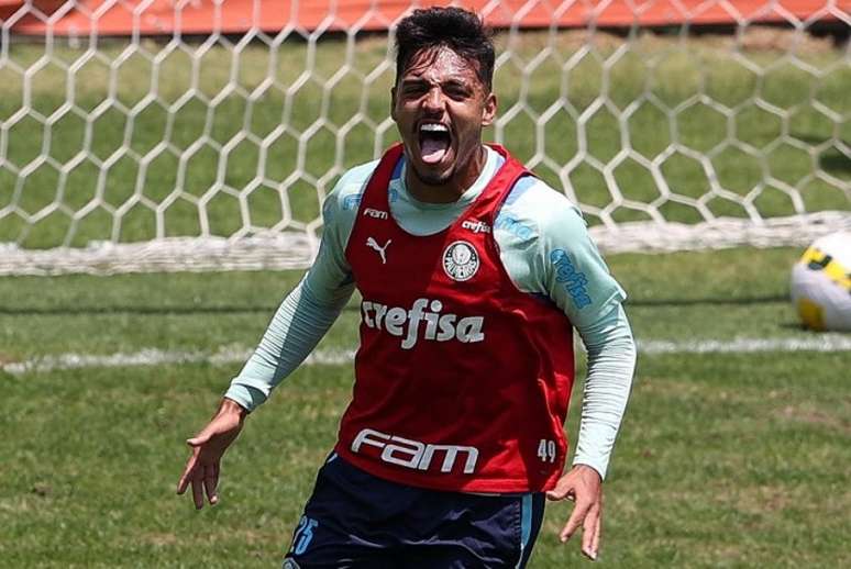 Gabriel Menino deve ser titular do Palmeiras no duelo com o Coritiba (Foto: Cesar Greco/Palmeiras)