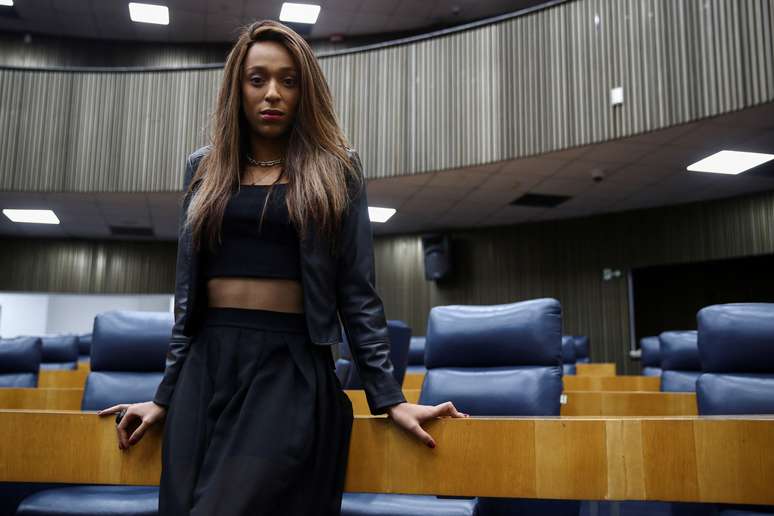 Hilton, que &eacute; negra, chamou sua elei&ccedil;&atilde;o hist&oacute;rica de "justi&ccedil;a para (seus) ancestrais"