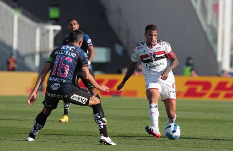 Diego Costa durante a final da Sul-Americana, no último sábado, em Córdoba (Foto: Rubens Chiri/São Paulo FC)