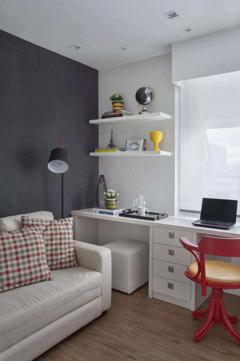 27. Modelo de sof&aacute; cama minimalista. Fonte &ndash; Doce Obra