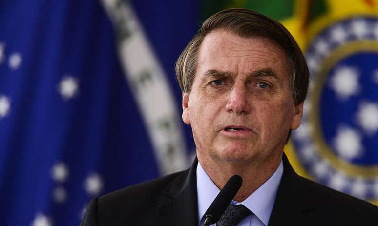 Bolsonaro relatou que "passou para a companheira" a decisão de abortar o filho Jair Renan