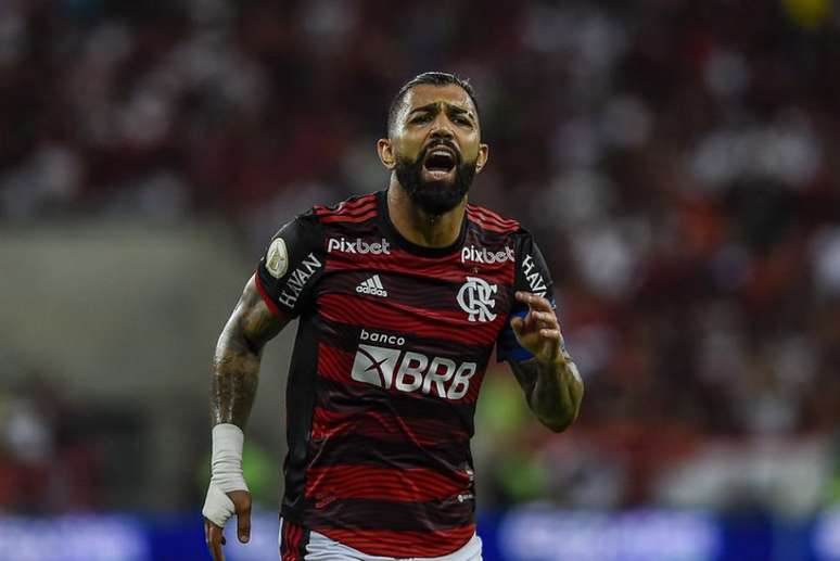 Absolvidos no STJD, Arrascaeta e Gabigol podem jogar contra o