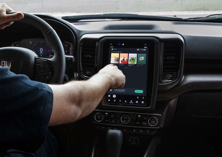 App Cart é compatível com as centrais multimídia dos veículos do grupo Stellantis.
