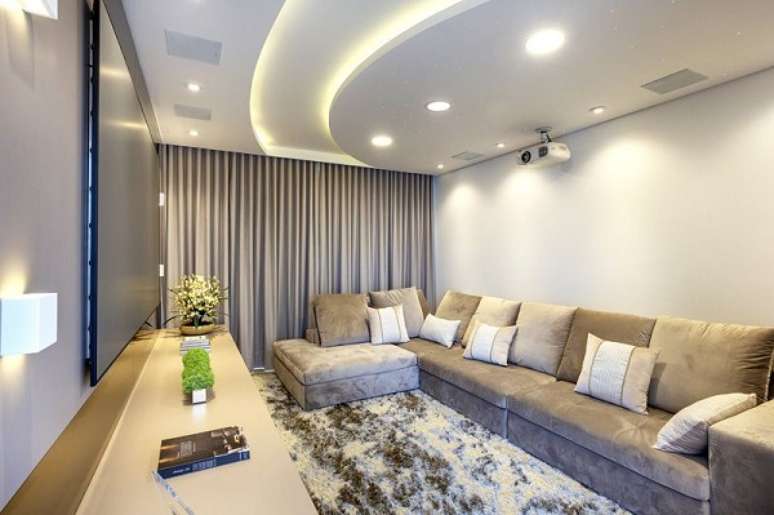 63. Itens para decora&ccedil;&atilde;o de sala pequena e chique &ndash; Foto Iara Kilaris