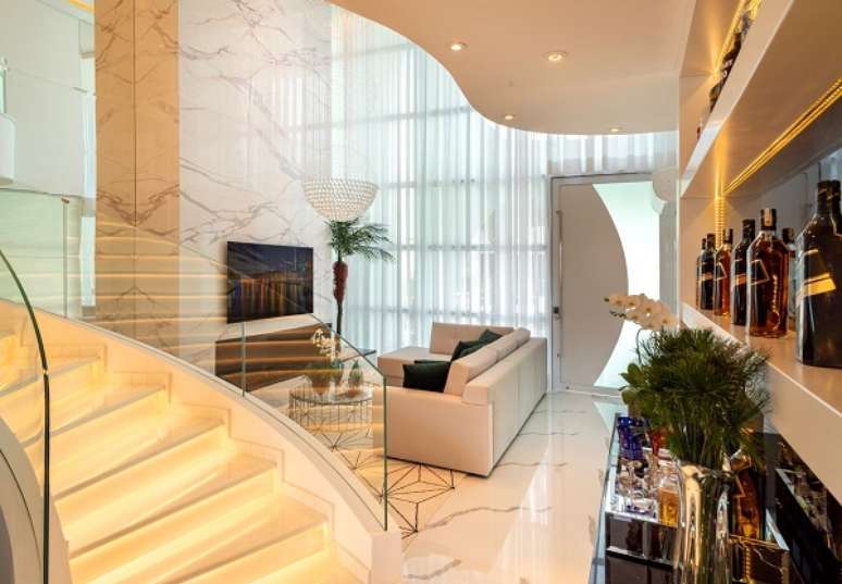 60. Itens de decora&ccedil;&atilde;o para sala de estar cor bege e neutra &ndash; Foto Aquiles Nicolas Kilaris