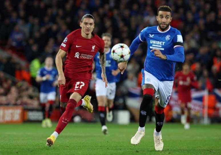 Começo de Darwin no Liverpool não tem sido dos mais tranquilos (Foto: NIGEL RODDIS / AFP)