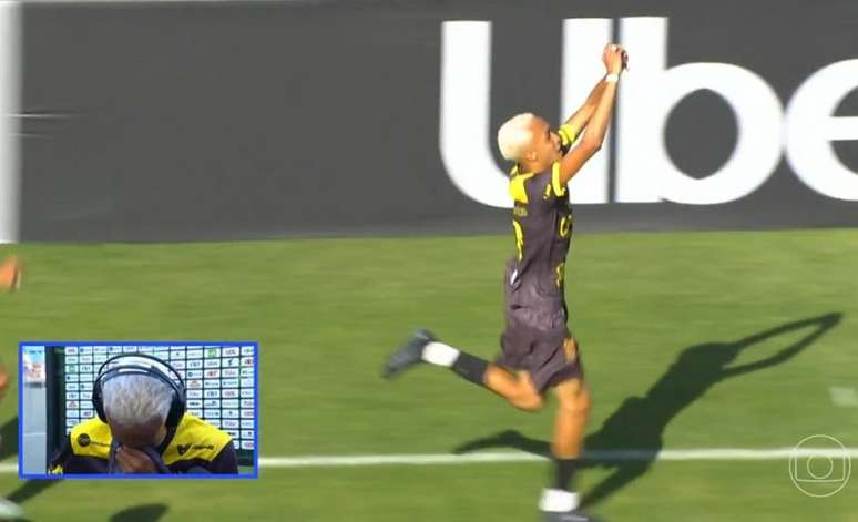 Zanotto chorou ao assistir próprio gol no intervalo (Foto: Reprodução/Globo)