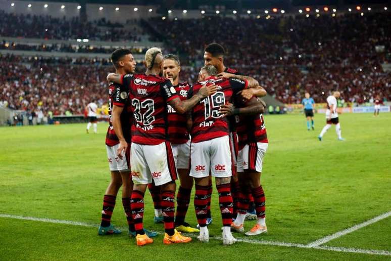 Dupla do Flamengo está entre os 100 melhores jogadores do mundo