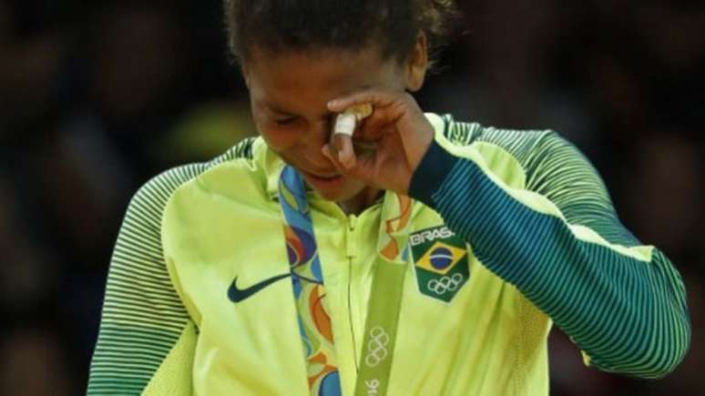 Dentro de casa, a carioca Rafaela Silva foi ouro na Rio-2016 (Foto: AFP)