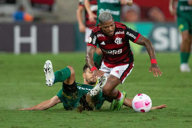 Flamengo derrota o Cuiabá na Arena Pantanal e dorme no G4 da competição