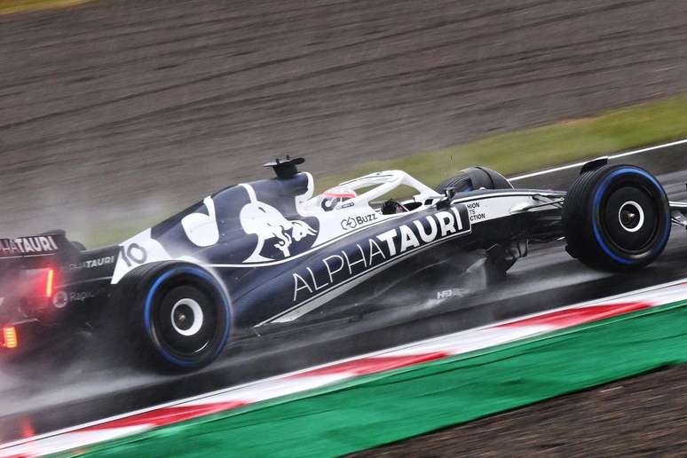 Pierre Gasly passou por um momento tenso no GP do Japão e ainda terminou punido por isso 