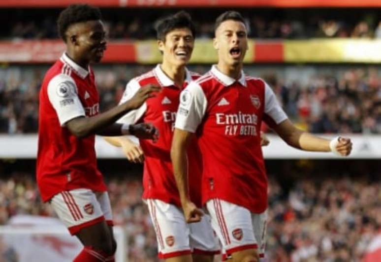 Martinelli celebra gol que abriu vitória do Arsenal sobre o Liverpool (Foto: Ian Kington / IKIMAGES / AFP)