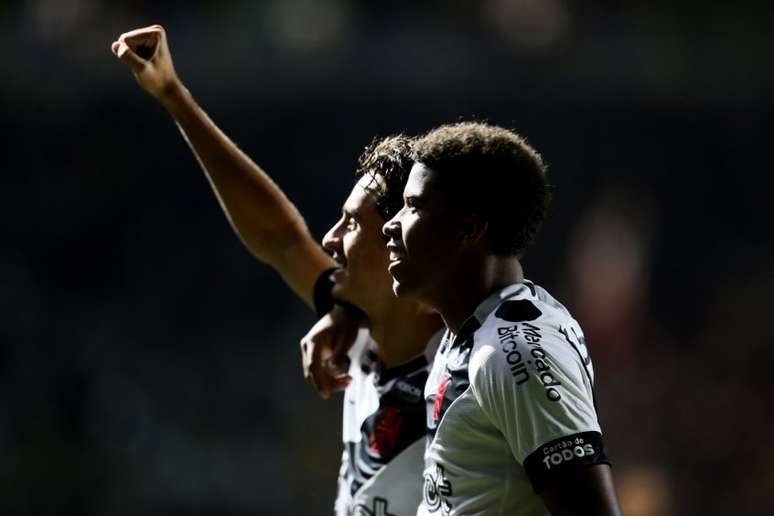 Marlon Gomes e Andrey Santos brilham juntos desde o sub-17 (Foto: Daniel RAMALHO/VASCO)