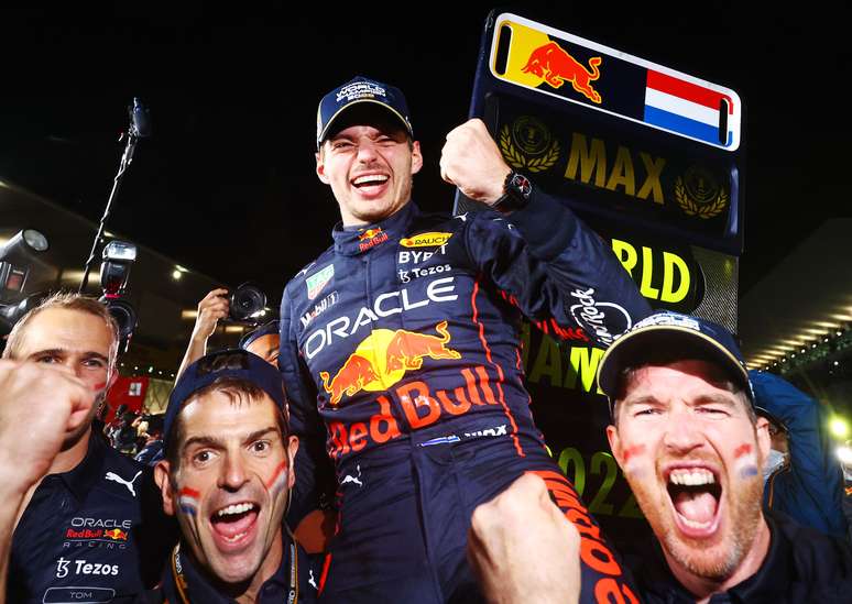 Max Verstappen é o grande campeão da Fórmula 1 pelo segundo ano consecutivo 