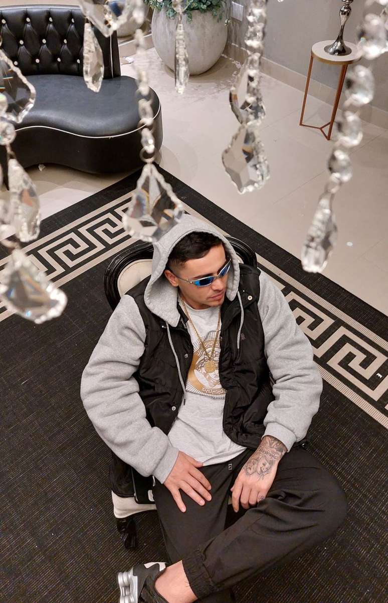 Leo da ZN nasceu em São Paulo e busca ganhar a vida com funk