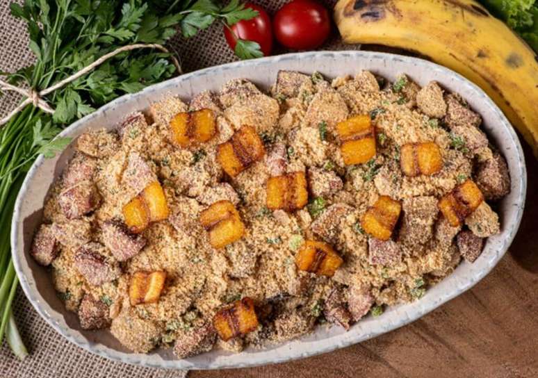 Farofa de banana-da-terra &ndash; Foto: Divulga&ccedil;&atilde;o / Divino Fog&atilde;o