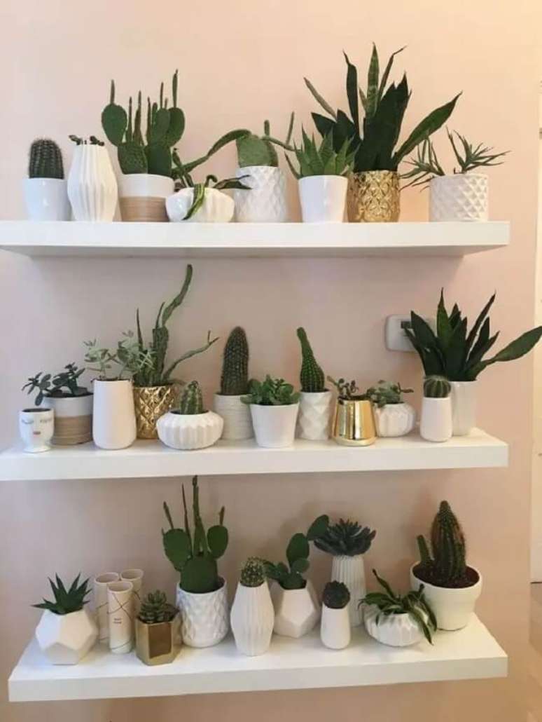 5. Decora&ccedil;&atilde;o clean com arranjos de suculentas. Fonte &ndash; Doce Obra