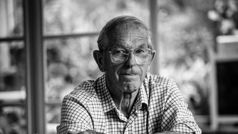 Frederick Sanger foi laureado pelo desenvolvimento de uma t&eacute;cnica de sequenciamento do DNA que &eacute; usada ainda hoje