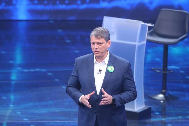 Tarcísio de Freitas durante o debate realizado pela Band TV nesta segunda-feira, 10.