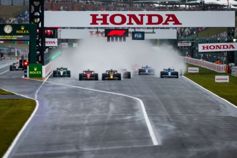 Largada do GP do Jap&atilde;o. Parecia que ia ter a&ccedil;&atilde;o. Parecia....