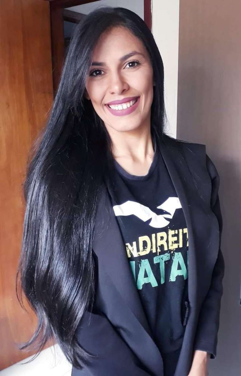 A ativista antifeminista Ingrid Lobato diz que trecho da B&iacute;blia que trata da submiss&atilde;o das esposas &eacute; mal compreendido