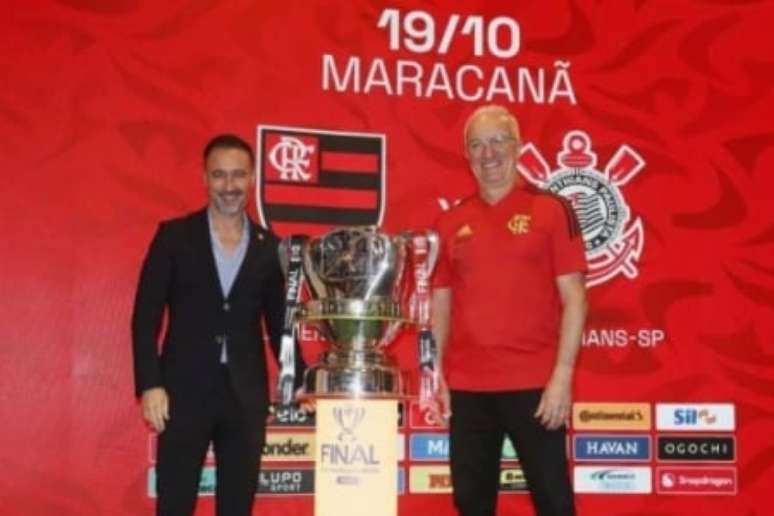 Vítor Pereira e Dorival Júnior, técnicos de Corinthians e Flamengo, em sorteio na CBF (Foto: Rafael Ribeiro/CBF)