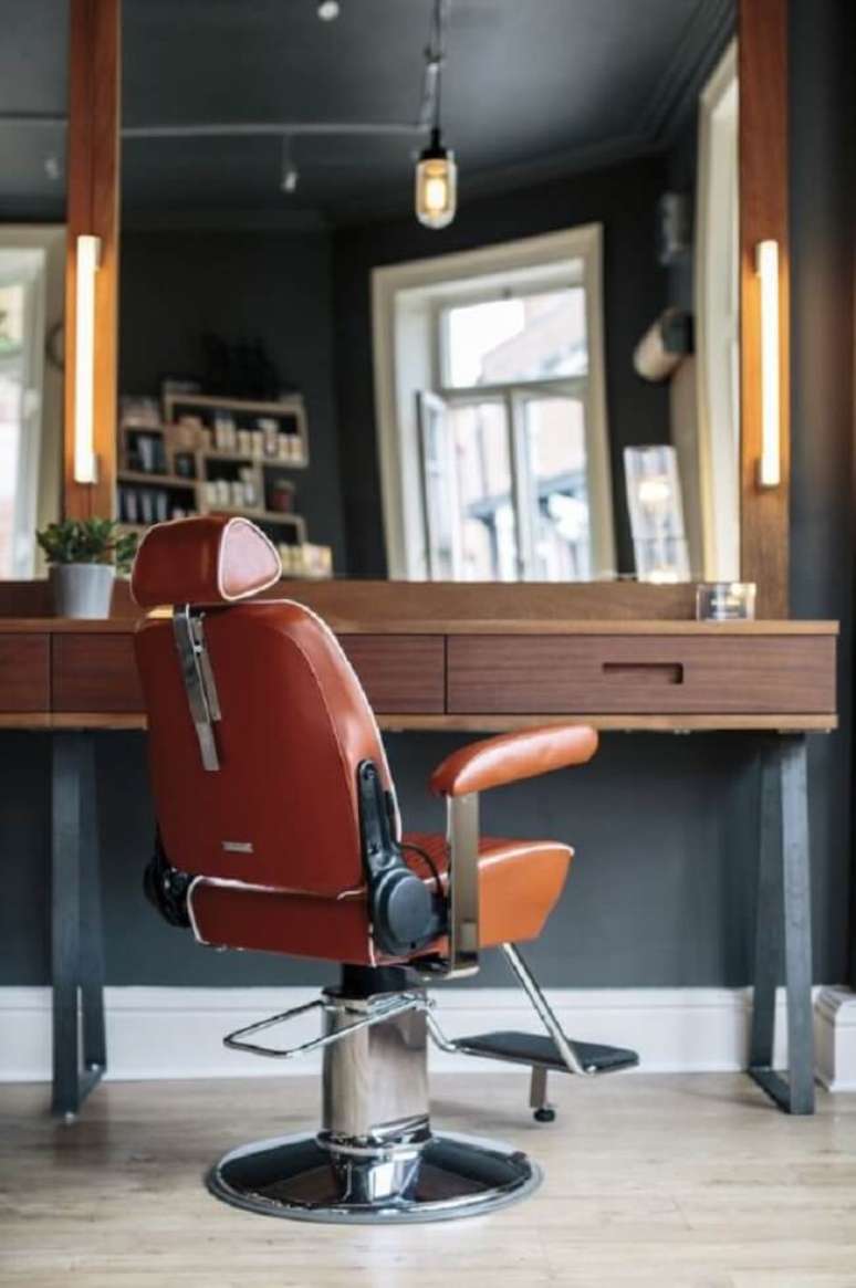 37. Mantenha a barbearia retr&ocirc; sempre organizada. Fonte &ndash; IMAGE Interiors
