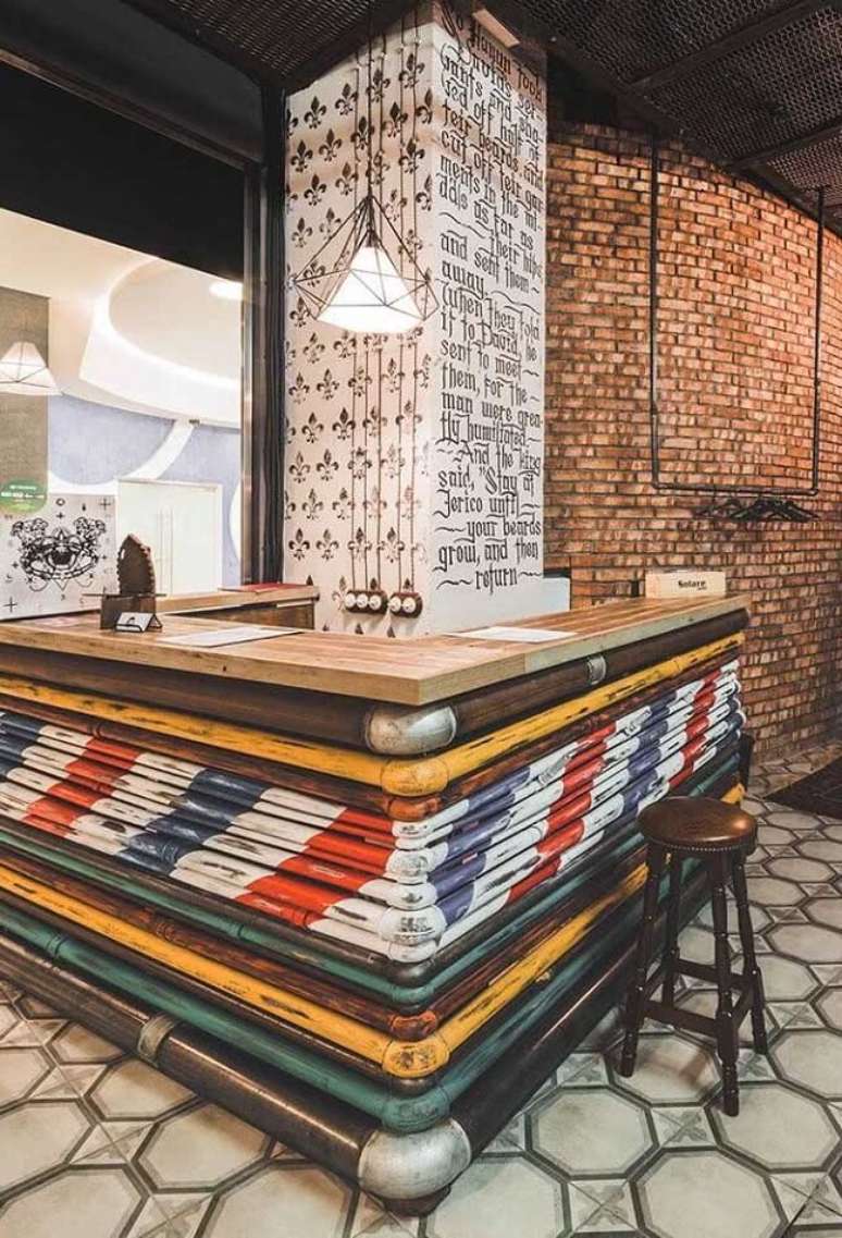 59. Se inspire com v&aacute;rias ideias de barbearia retr&ocirc;. Fonte &ndash; Decor F&aacute;cil