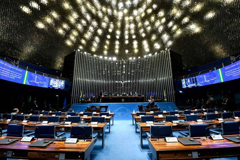 Senado aprova MP que autoriza União a repassar até R$ 16 bilhões a estados,municípios e Distrito Federal