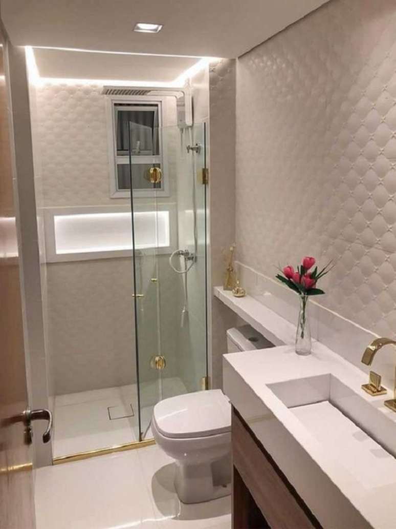 32. Porta camar&atilde;o de vidro para banheiro pequeno planejado &ndash; Foto Magazine Luiza