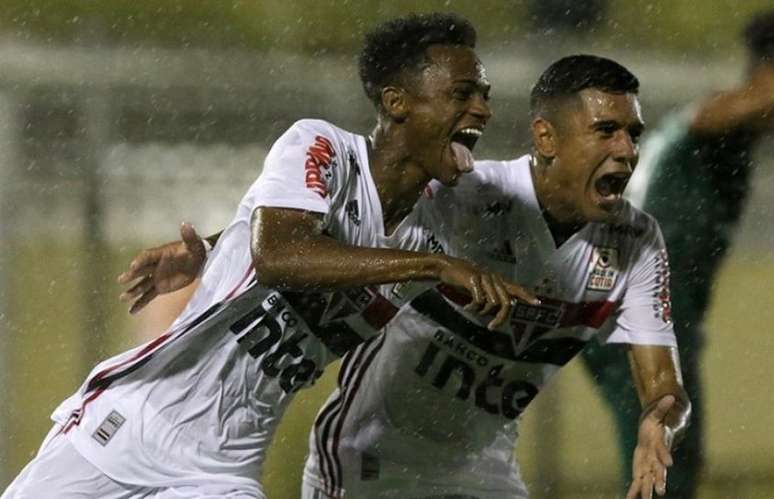 Anilson foi revelado nas categorias de base do São Paulo (Foto: Rubens Chiri/saopaulofc.net)