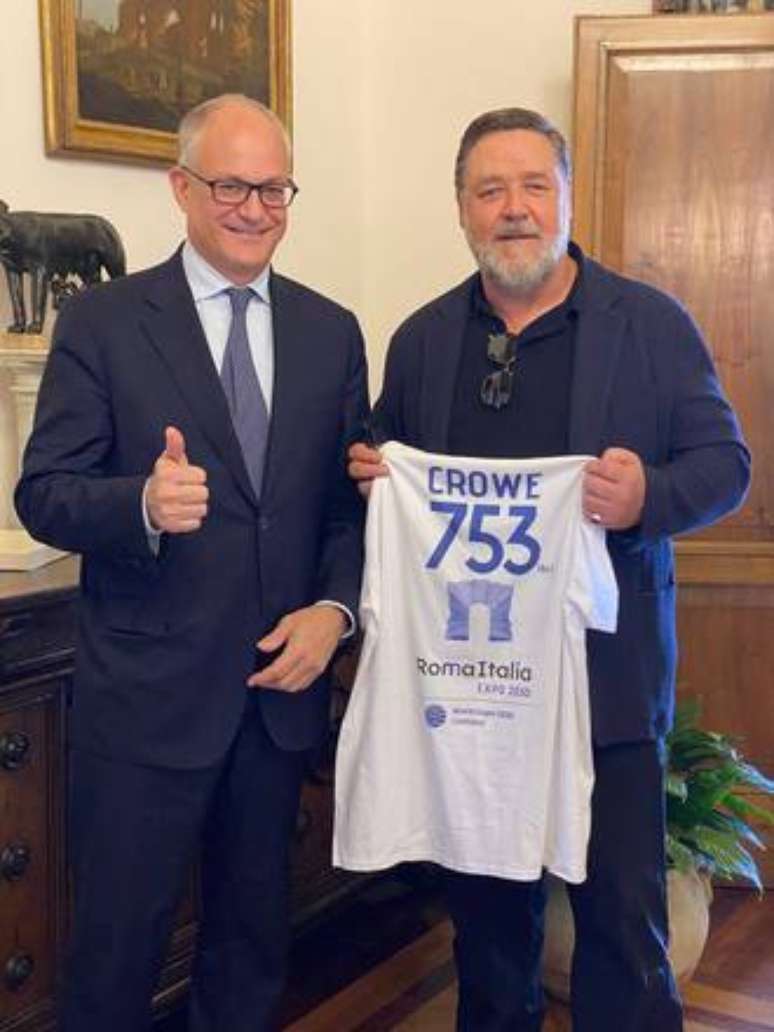 Russell Crowe e Roberto Gualtieri se reuniram em Roma nesta sexta