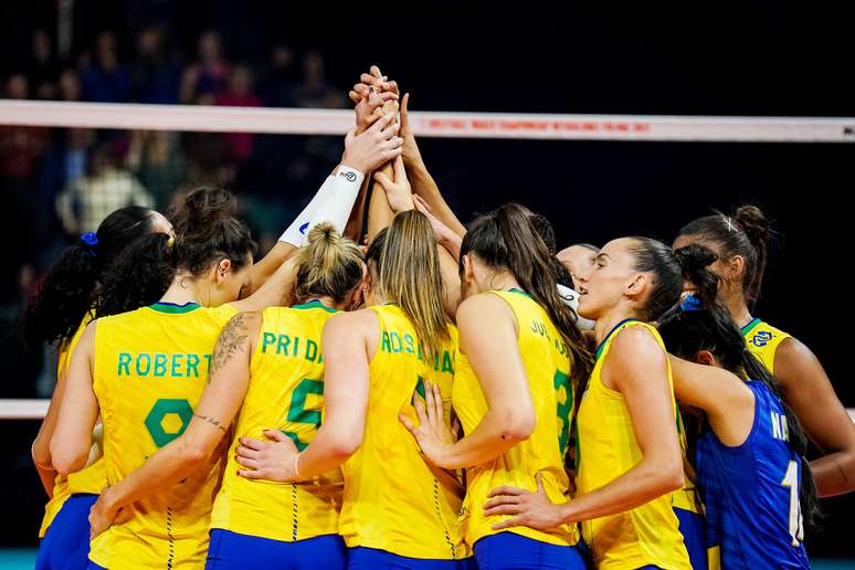 Vôlei feminino: Sérvia bate Brasil por 3 a 0 e vence mundial