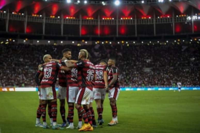 Dupla do Flamengo está entre os 100 melhores jogadores do mundo