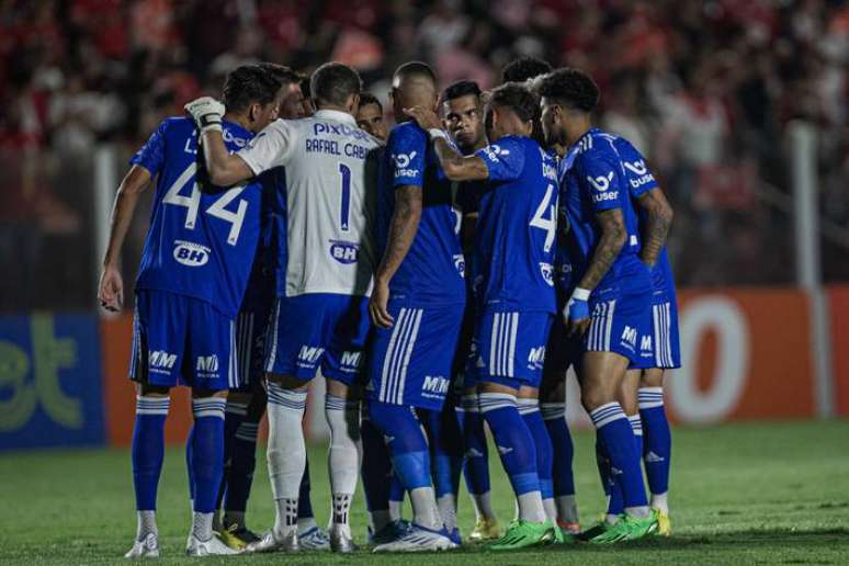 Cruzeiro perde para Vila Nova por 1 a 0 na Série B do Campeonato Brasileiro.