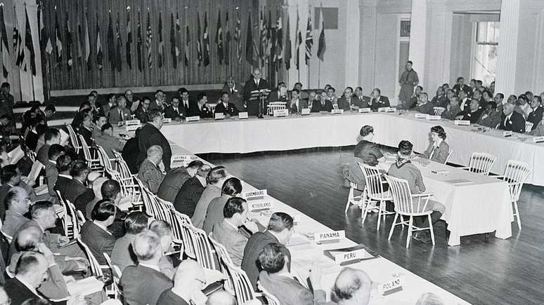 A Conferência de Bretton Woods, em julho de 1944, definiu as bases do sistema econômico do pós-guerra