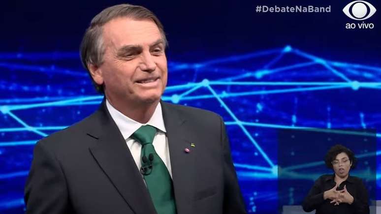 Bolsonaro usou decisão de Alexandre de Moraes para dizer que campanha de Lula usou fake news